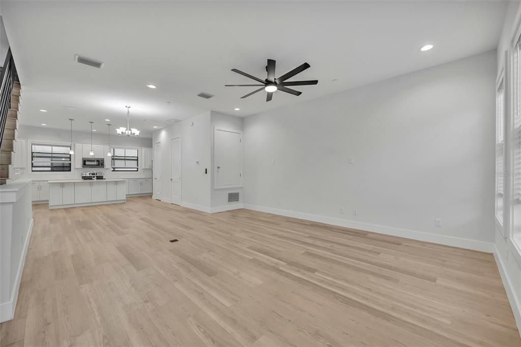 For Rent: $3,400 (3 beds, 3 baths, 2127 Square Feet)