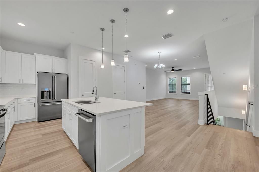 For Rent: $3,400 (3 beds, 3 baths, 2127 Square Feet)