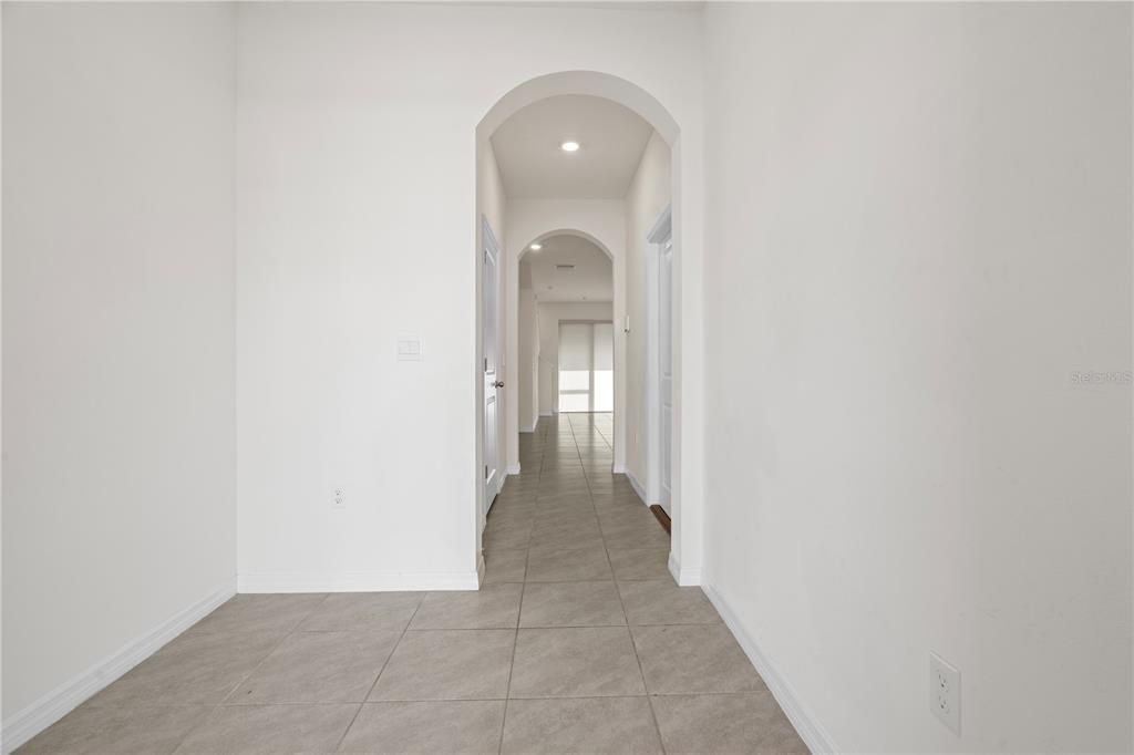 For Rent: $2,200 (3 beds, 2 baths, 1673 Square Feet)