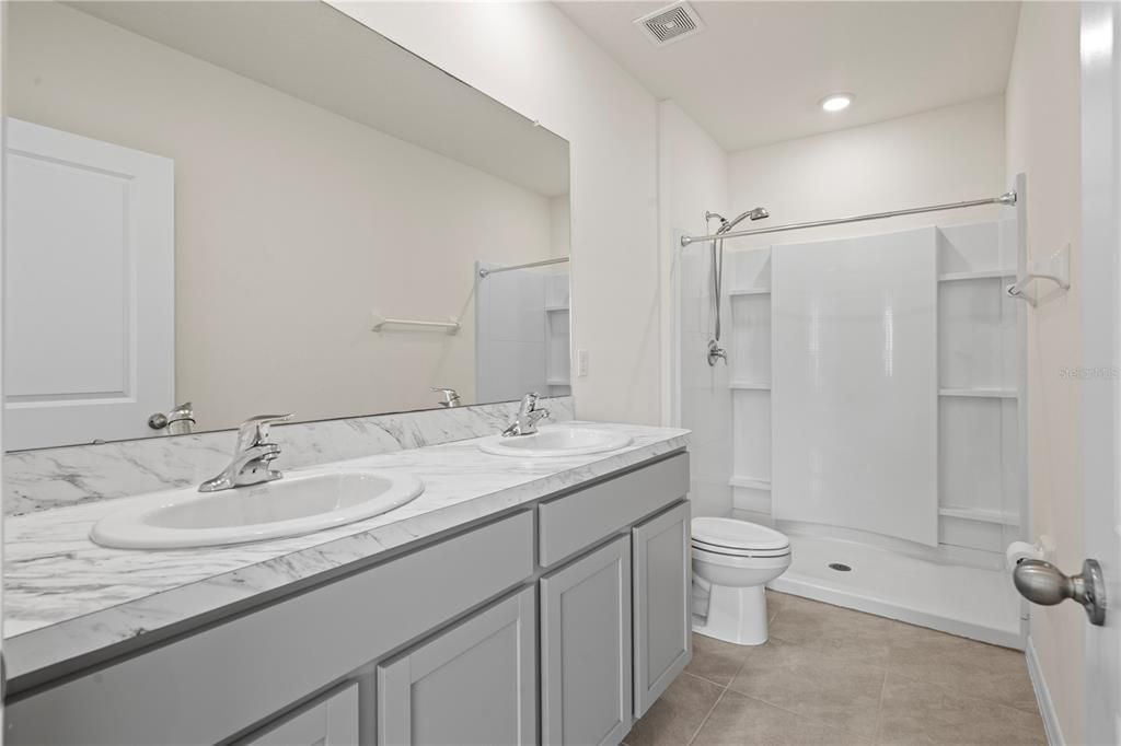 For Rent: $2,200 (3 beds, 2 baths, 1673 Square Feet)