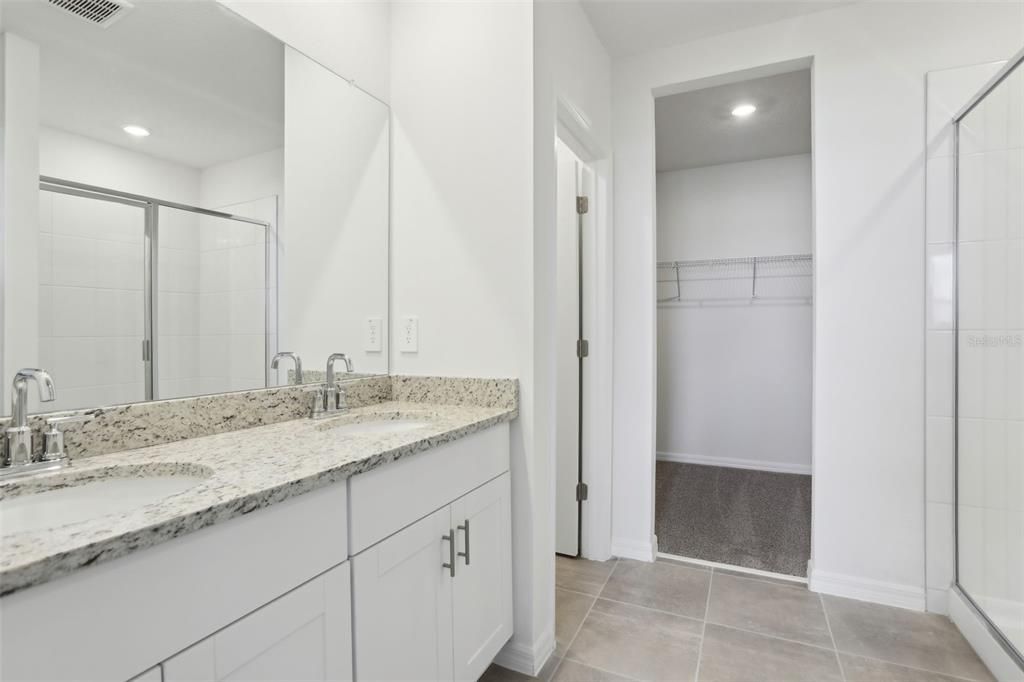 На продажу: $310,710 (4 спален, 2 ванн, 1840 Квадратных фут)