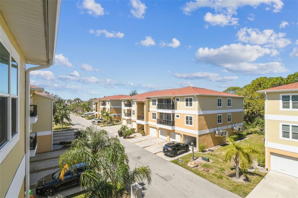 For Sale: $262,900 (3 beds, 2 baths, 1228 Square Feet)