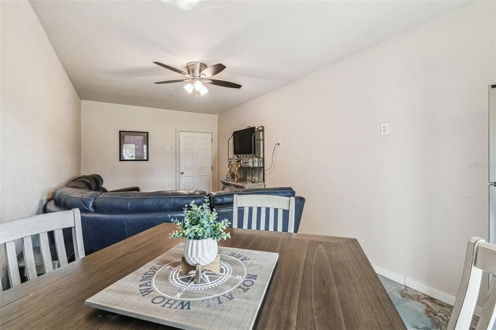 For Sale: $262,900 (3 beds, 2 baths, 1228 Square Feet)