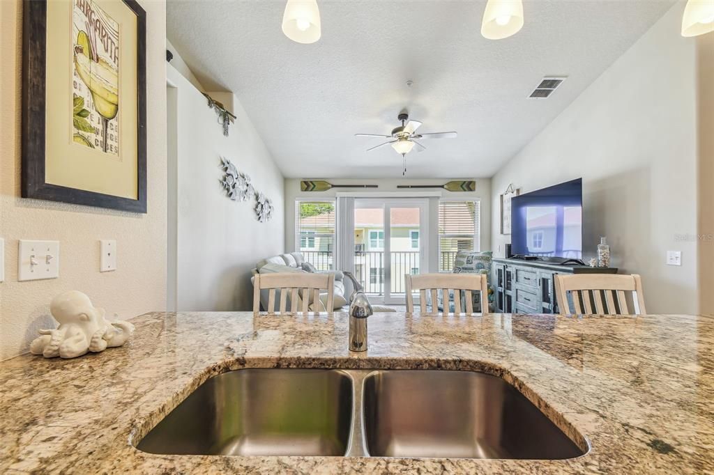 For Sale: $262,900 (3 beds, 2 baths, 1228 Square Feet)