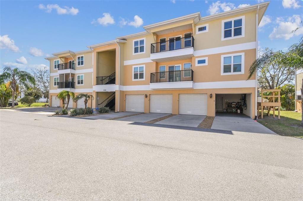 For Sale: $262,900 (3 beds, 2 baths, 1228 Square Feet)