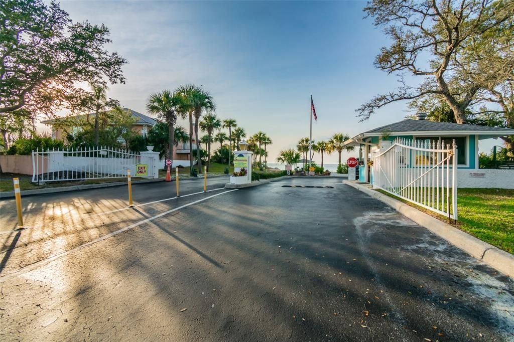 For Sale: $262,900 (3 beds, 2 baths, 1228 Square Feet)