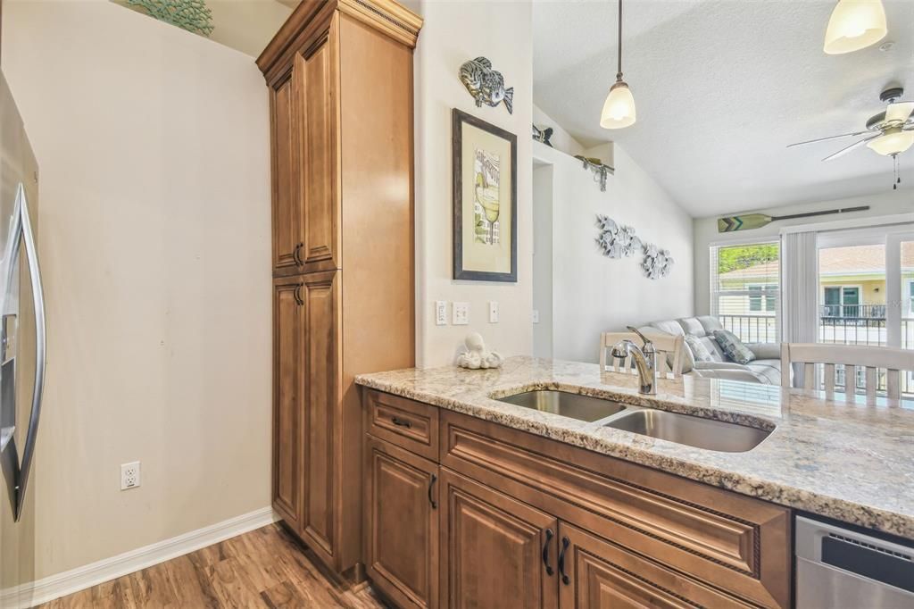 For Sale: $262,900 (3 beds, 2 baths, 1228 Square Feet)