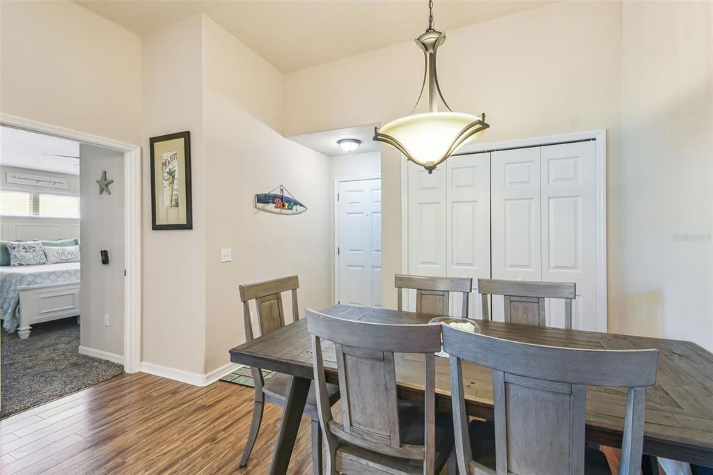 For Sale: $262,900 (3 beds, 2 baths, 1228 Square Feet)