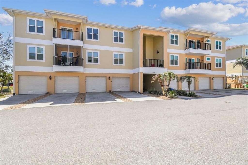 For Sale: $262,900 (3 beds, 2 baths, 1228 Square Feet)