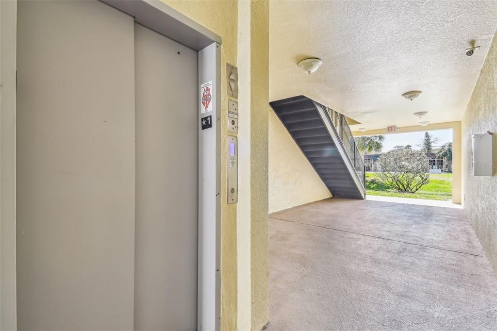 For Sale: $262,900 (3 beds, 2 baths, 1228 Square Feet)