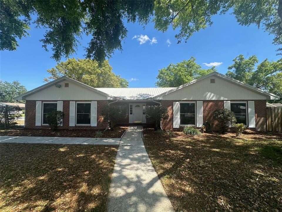 Recently Sold: $299,900 (3 beds, 2 baths, 1580 Square Feet)