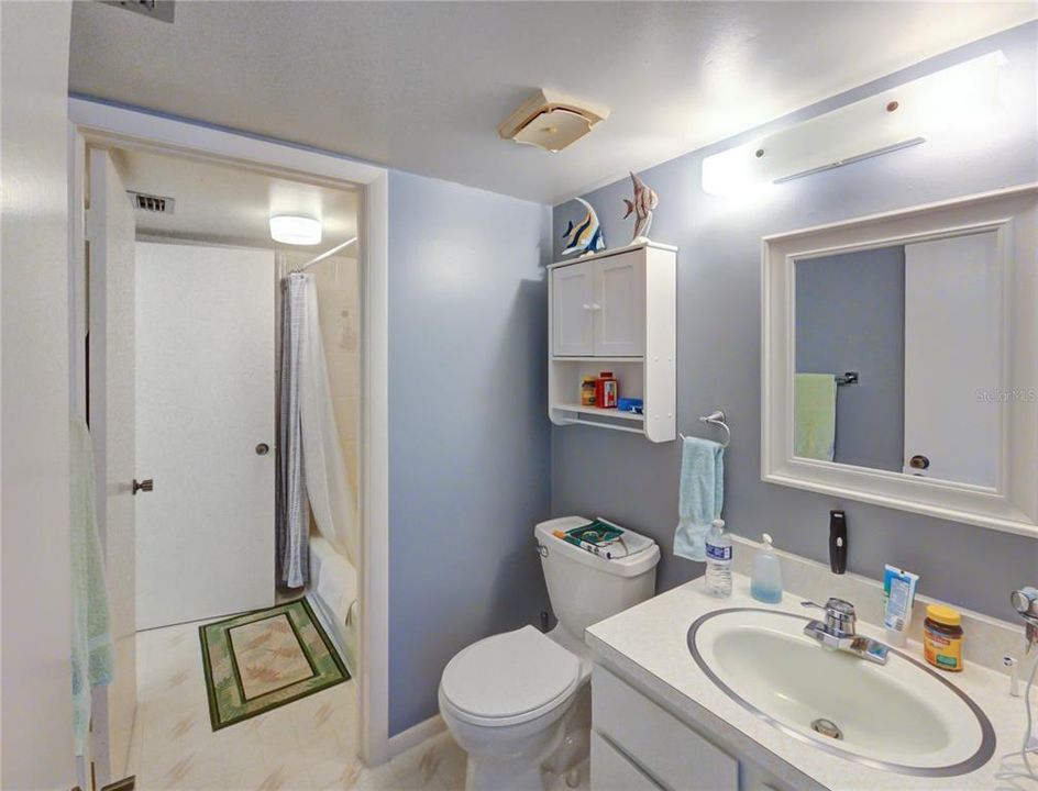 Active With Contract: $105,900 (2 beds, 1 baths, 1054 Square Feet)