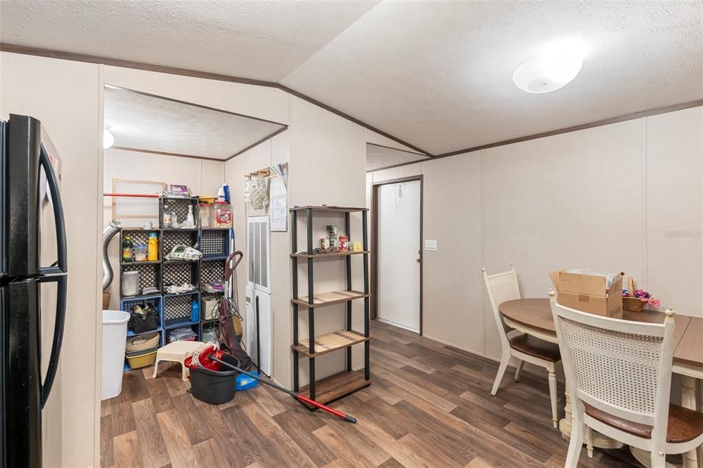 待售: $610,000 (7 贝兹, 3 浴室, 2774 平方英尺)