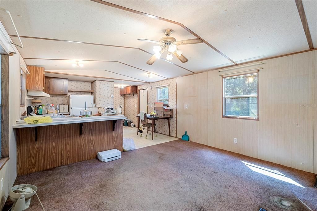 待售: $610,000 (7 贝兹, 3 浴室, 2774 平方英尺)