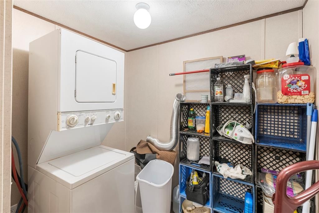 待售: $610,000 (7 贝兹, 3 浴室, 2774 平方英尺)