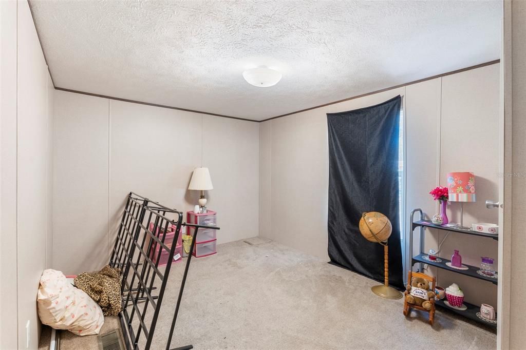 待售: $610,000 (7 贝兹, 3 浴室, 2774 平方英尺)