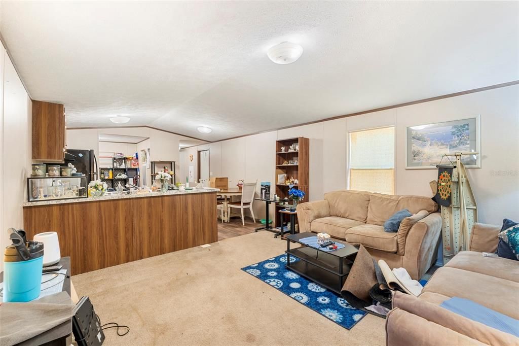 待售: $610,000 (7 贝兹, 3 浴室, 2774 平方英尺)