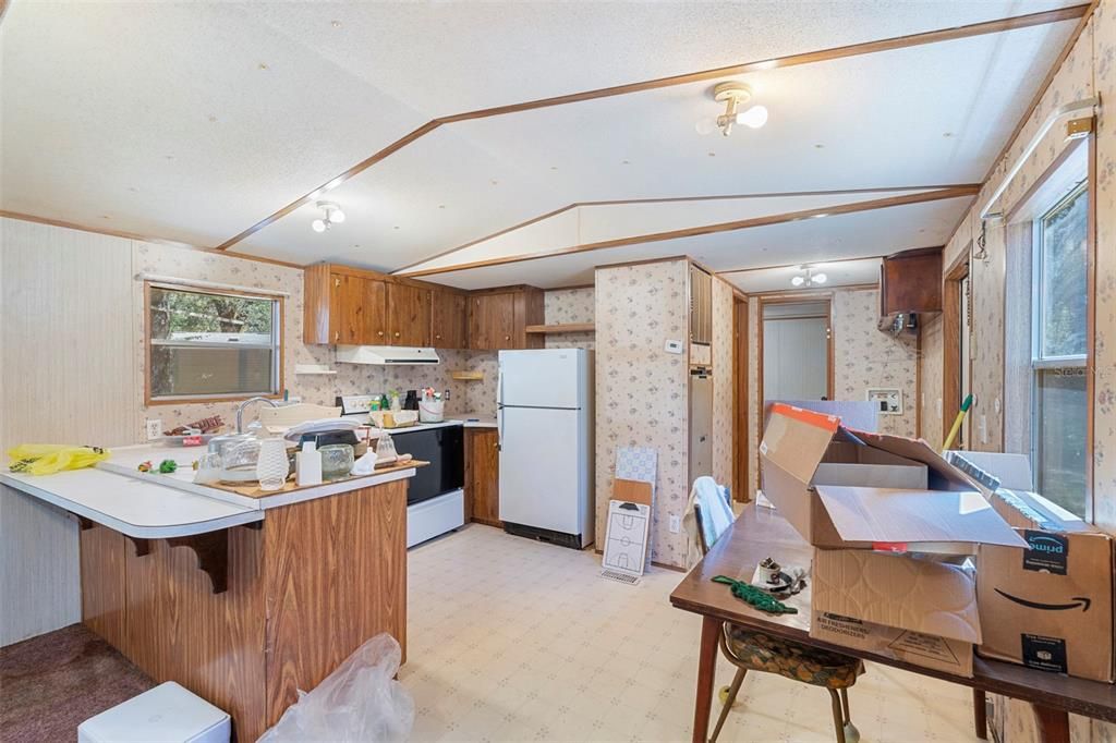 待售: $610,000 (7 贝兹, 3 浴室, 2774 平方英尺)