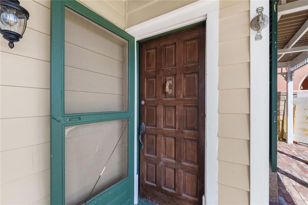 For Sale: $1,150,000 (2 beds, 1 baths, 2327 Square Feet)