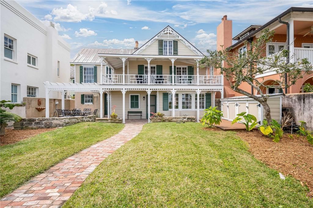 For Sale: $1,150,000 (2 beds, 1 baths, 2327 Square Feet)