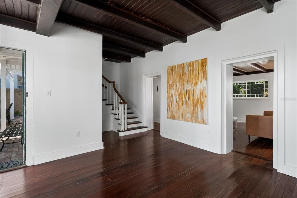 For Sale: $1,150,000 (2 beds, 1 baths, 2327 Square Feet)