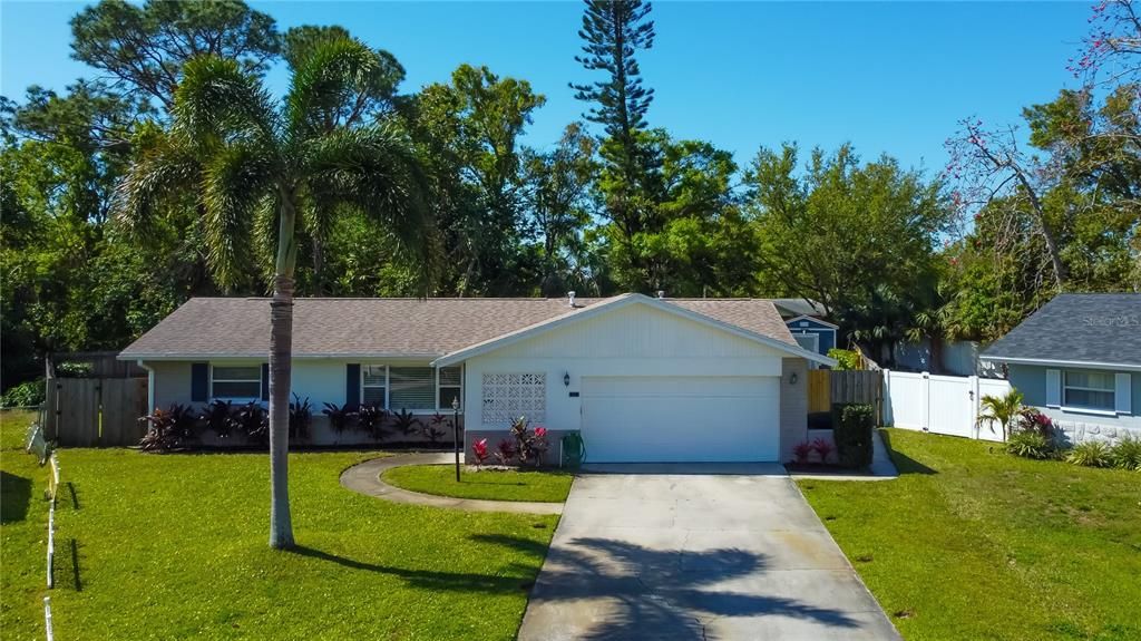 WELCOME HOME!  5002 54th WAY N.