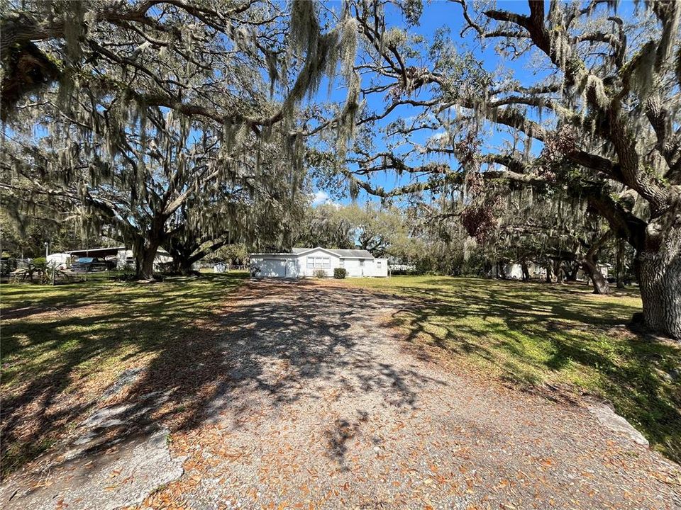 For Sale: $210,000 (2 beds, 1 baths, 1076 Square Feet)