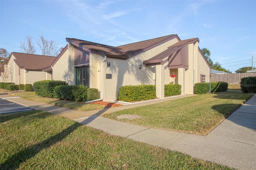 Vendido Recientemente: $219,900 (2 camas, 2 baños, 1049 Pies cuadrados)