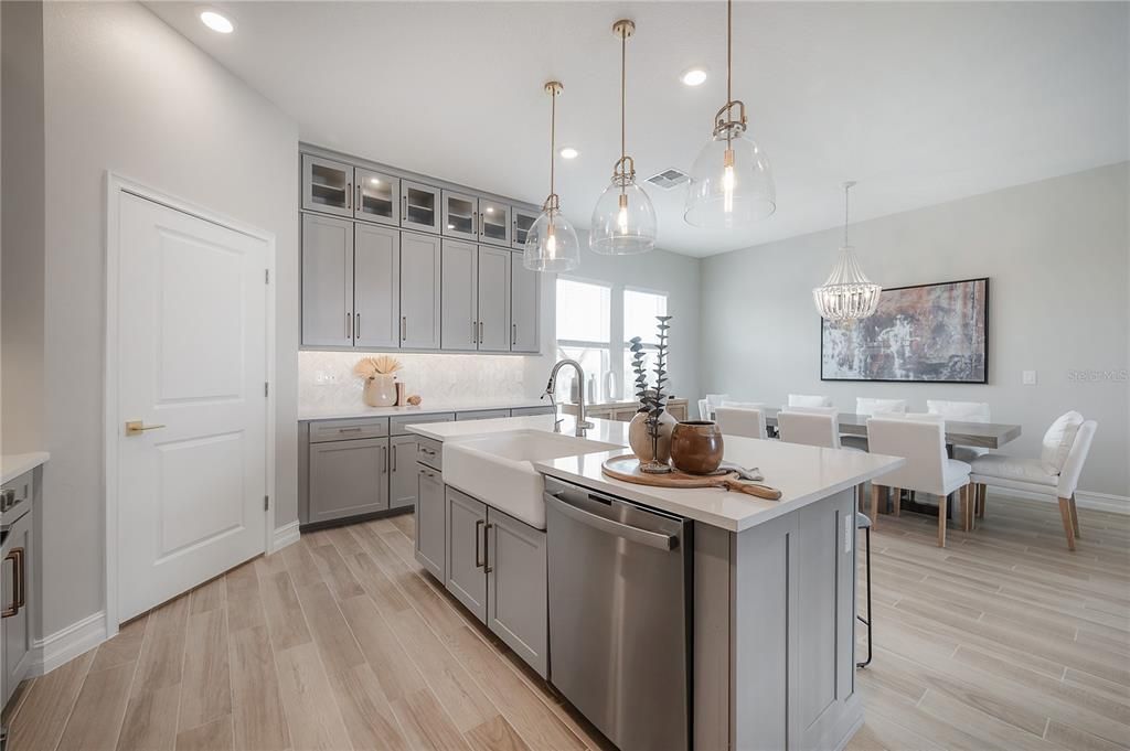 Active With Contract: $1,394,000 (4 beds, 3 baths, 2804 Square Feet)