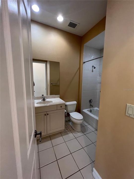 For Rent: $2,895 (2 beds, 2 baths, 1429 Square Feet)