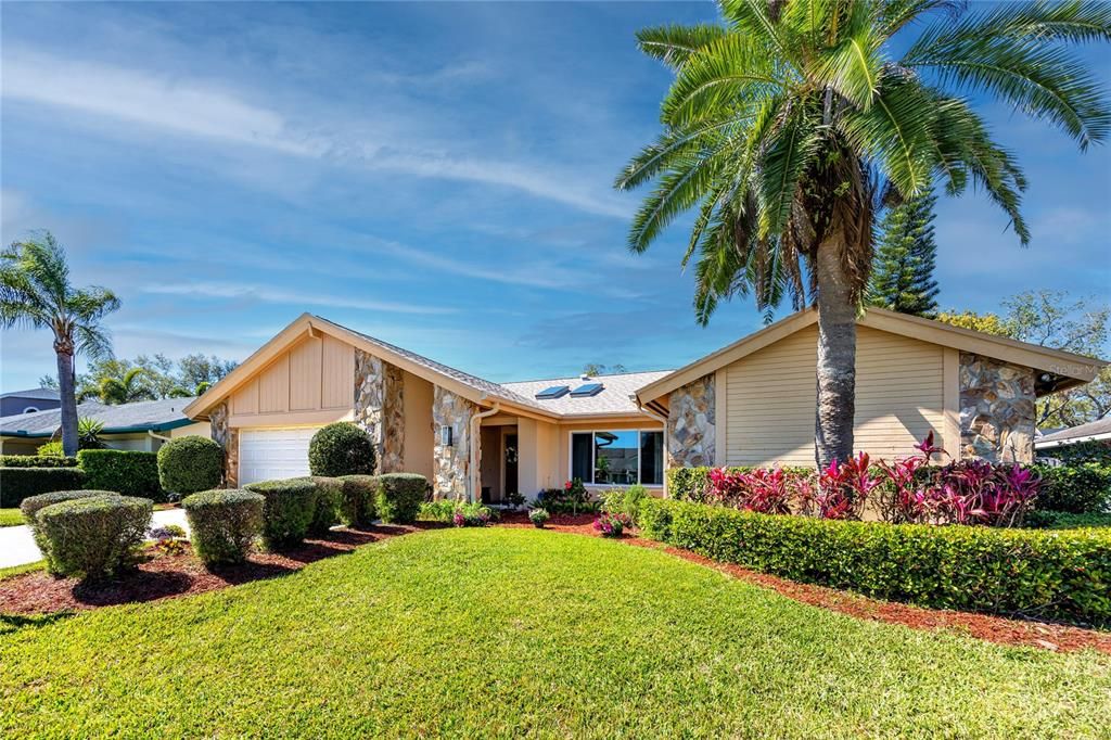 Recently Sold: $635,000 (4 beds, 2 baths, 2368 Square Feet)