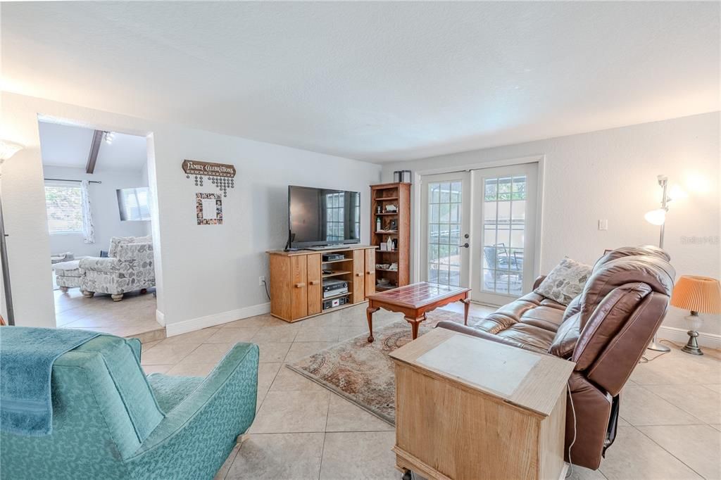 На продажу: $649,900 (4 спален, 3 ванн, 3920 Квадратных фут)