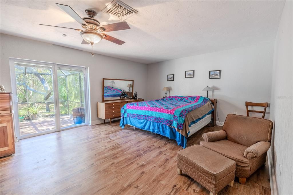 На продажу: $649,900 (4 спален, 3 ванн, 3920 Квадратных фут)