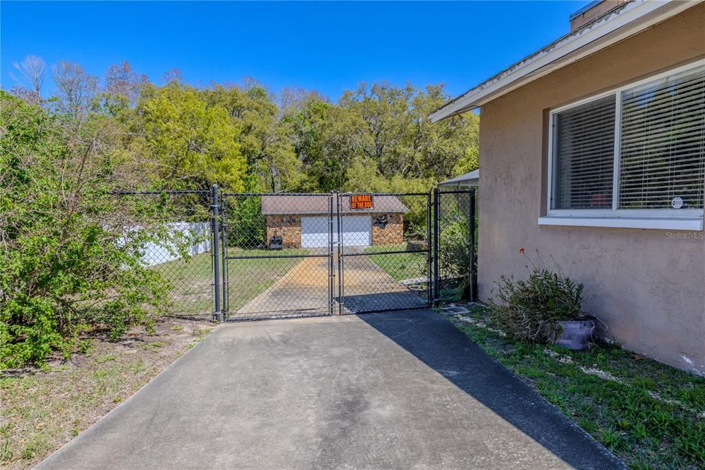 На продажу: $649,900 (4 спален, 3 ванн, 3920 Квадратных фут)