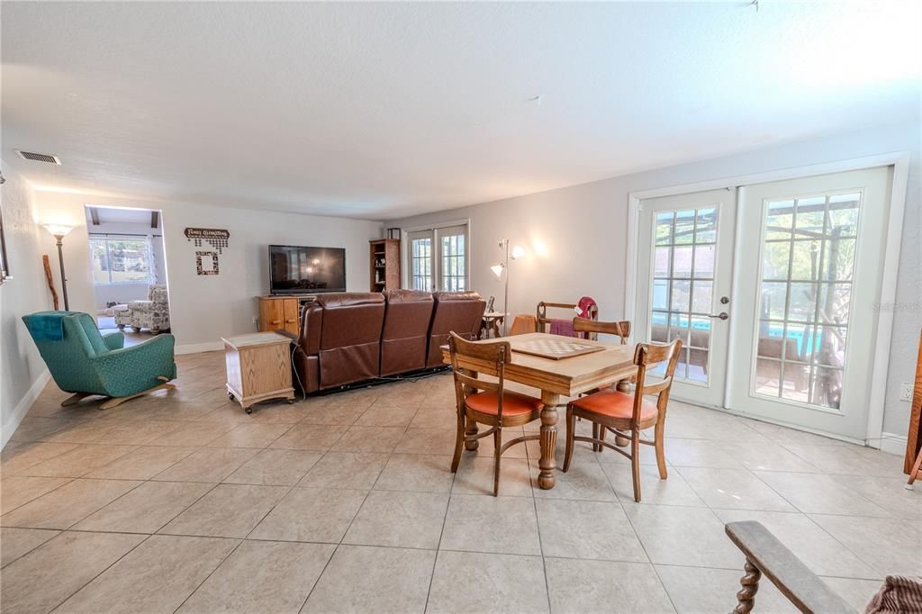 На продажу: $649,900 (4 спален, 3 ванн, 3920 Квадратных фут)