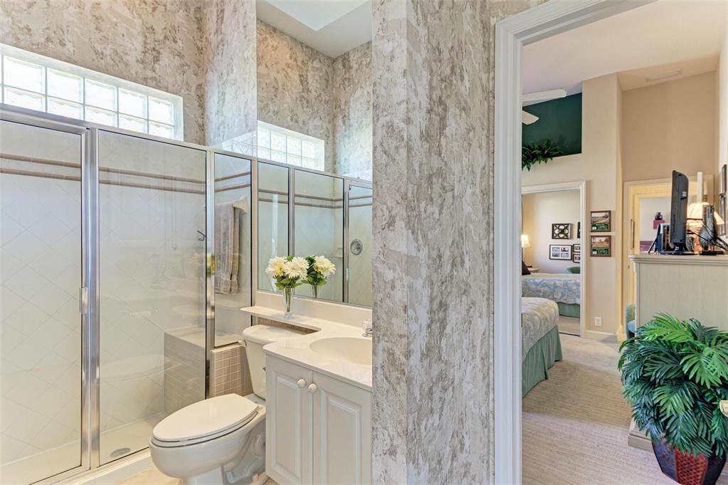 Active With Contract: $875,000 (3 beds, 3 baths, 2570 Square Feet)