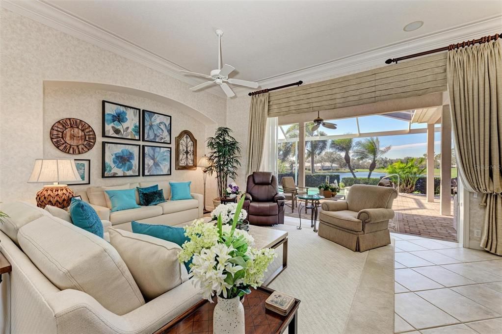 Active With Contract: $875,000 (3 beds, 3 baths, 2570 Square Feet)