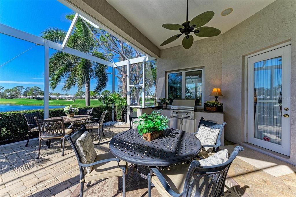 Active With Contract: $875,000 (3 beds, 3 baths, 2570 Square Feet)