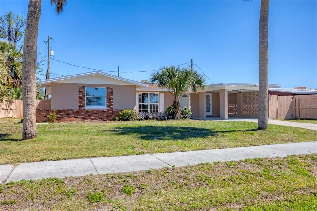 Recently Sold: $225,000 (2 beds, 1 baths, 1255 Square Feet)