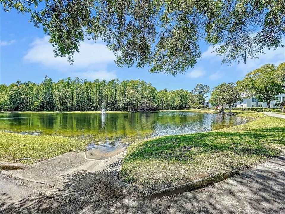 Под контрактом: $160,000 (2 спален, 2 ванн, 1038 Квадратных фут)