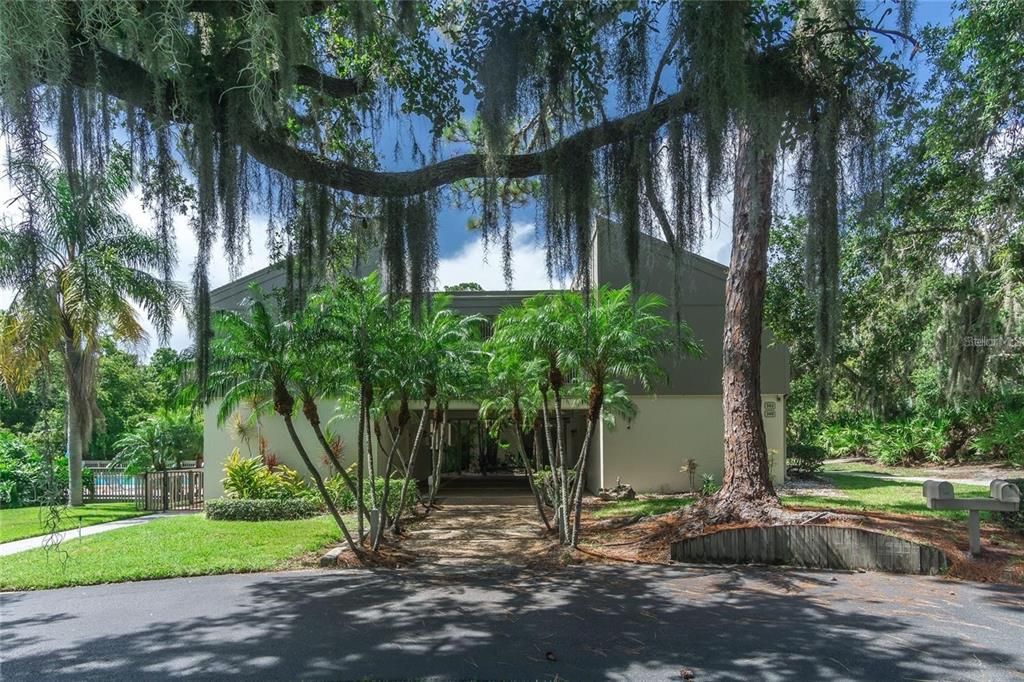 For Rent: $6,950 (3 beds, 2 baths, 1839 Square Feet)