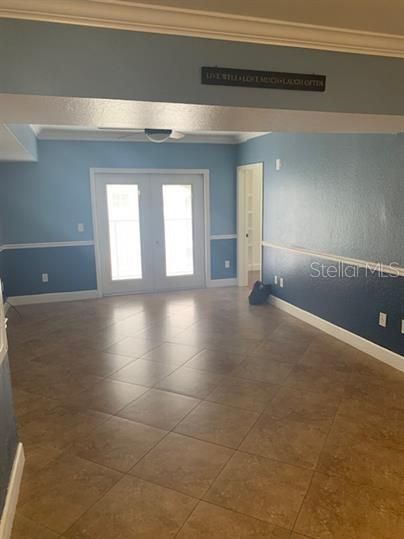 待售: $249,000 (2 贝兹, 2 浴室, 1115 平方英尺)