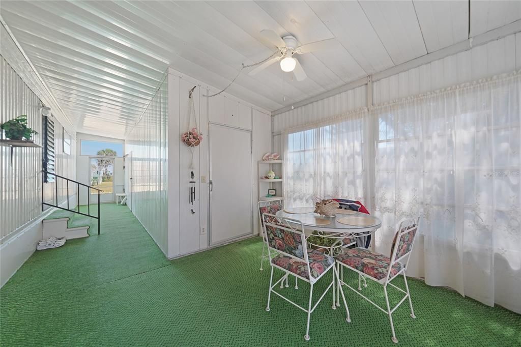 For Sale: $125,000 (2 beds, 1 baths, 672 Square Feet)