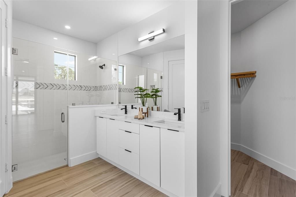 For Sale: $850,000 (4 beds, 3 baths, 2207 Square Feet)