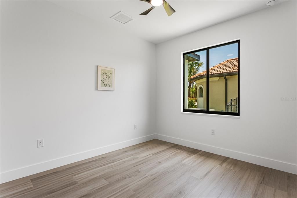 For Sale: $850,000 (4 beds, 3 baths, 2207 Square Feet)