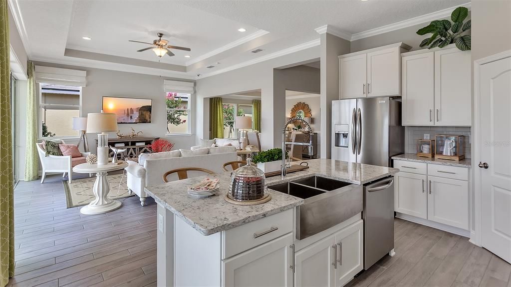 Active With Contract: $459,990 (4 beds, 3 baths, 2498 Square Feet)