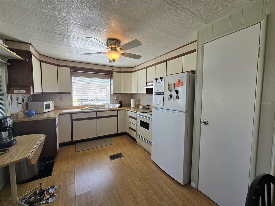 En Venta: $89,000 (2 camas, 2 baños, 828 Pies cuadrados)