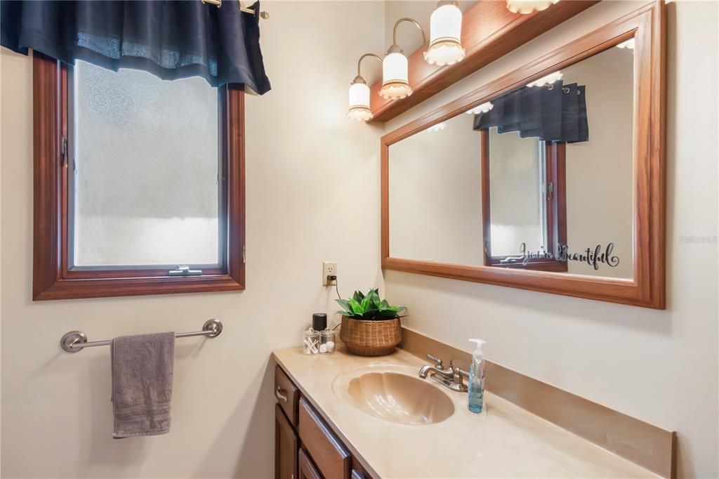 待售: $470,000 (3 贝兹, 2 浴室, 1992 平方英尺)