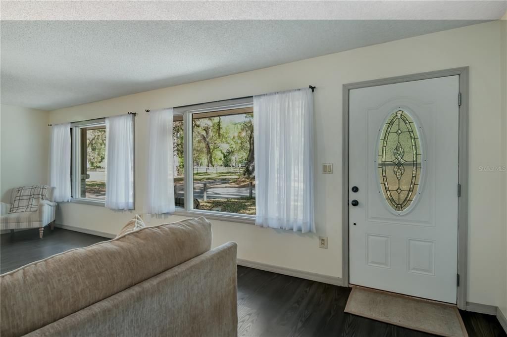 待售: $470,000 (3 贝兹, 2 浴室, 1992 平方英尺)