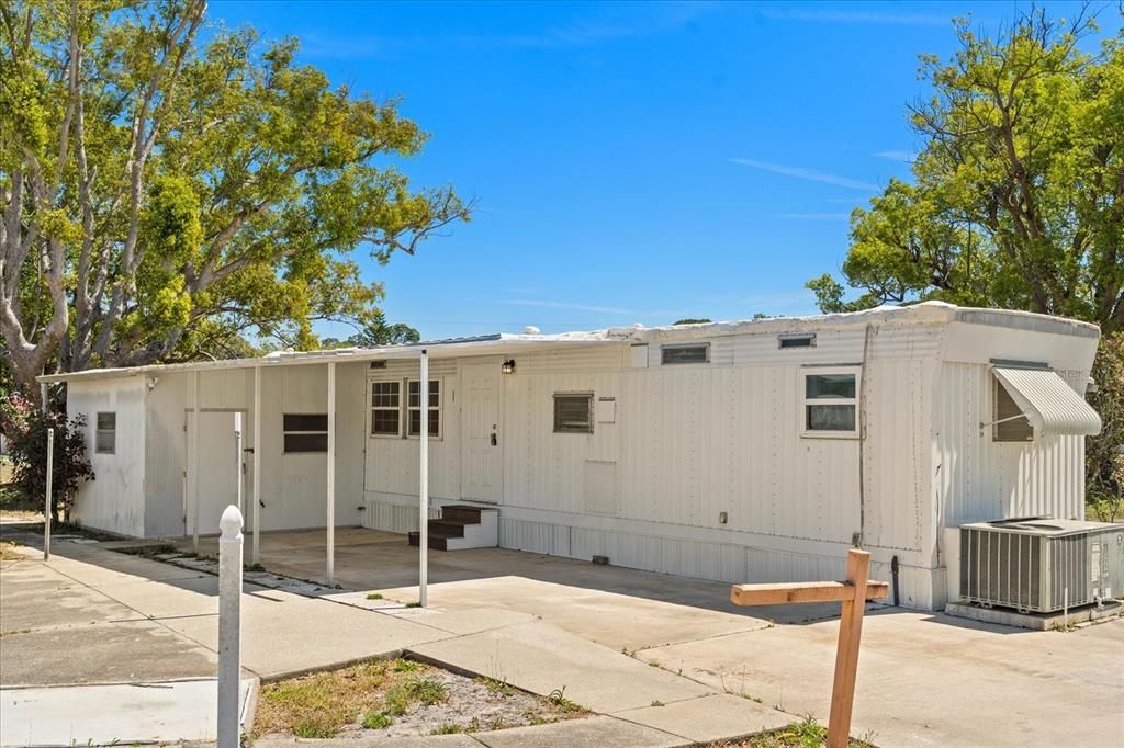 Vendido Recientemente: $109,900 (2 camas, 1 baños, 820 Pies cuadrados)